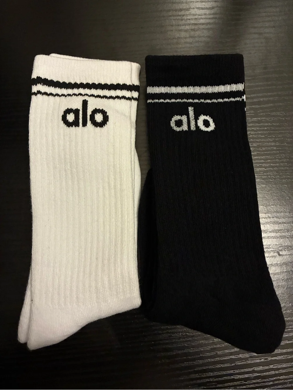 ALO Yoga Two-Tone Crew Socks in Black & White